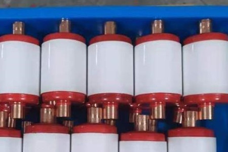 真空滅弧室的結(jié)構(gòu)、工作原理、特點以及應(yīng)用