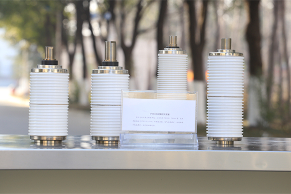 真空開(kāi)關(guān)管絕緣外殼采用玻璃材料，優(yōu)勢(shì)多多！